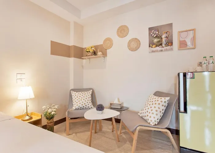 Cozzi By Grand Airport