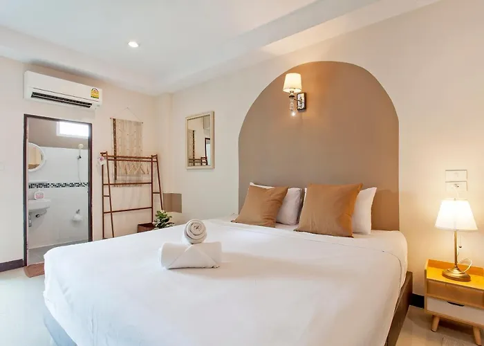 Cozzi By Grand Airport